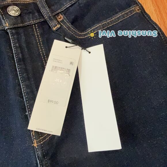 NWT Calvin Klein Women's Signature 90s Straight Jeans Classic Jeans W25 Blue - Picture 4 of 8